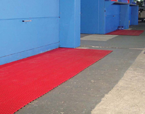 生產加工流水線工業(yè)防滑地墊，防水防油工業(yè)地毯卷